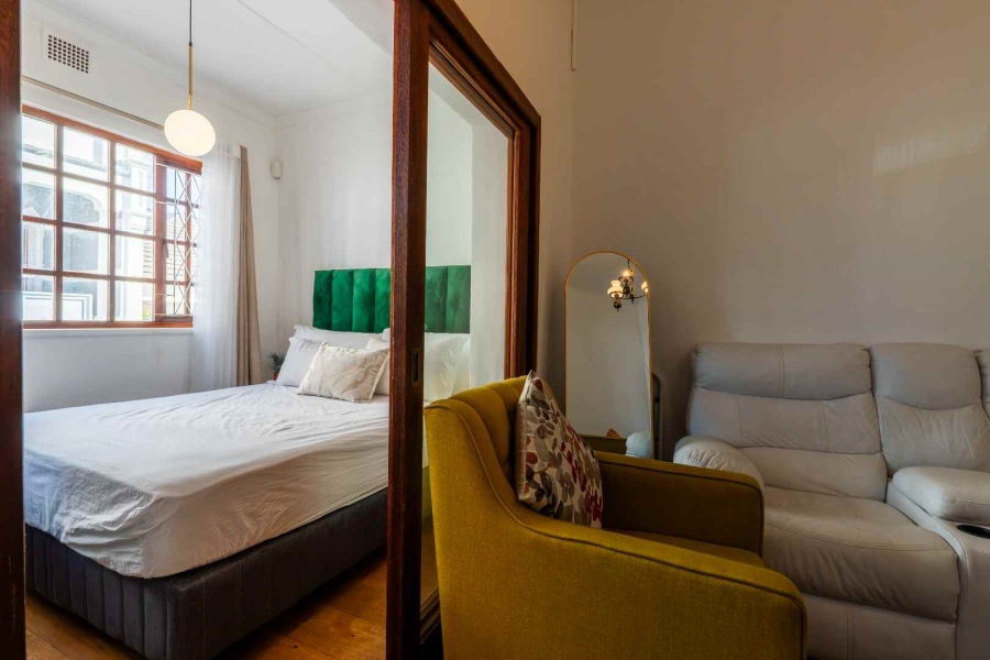 2 Bedroom Property for Sale in Sea Point Western Cape